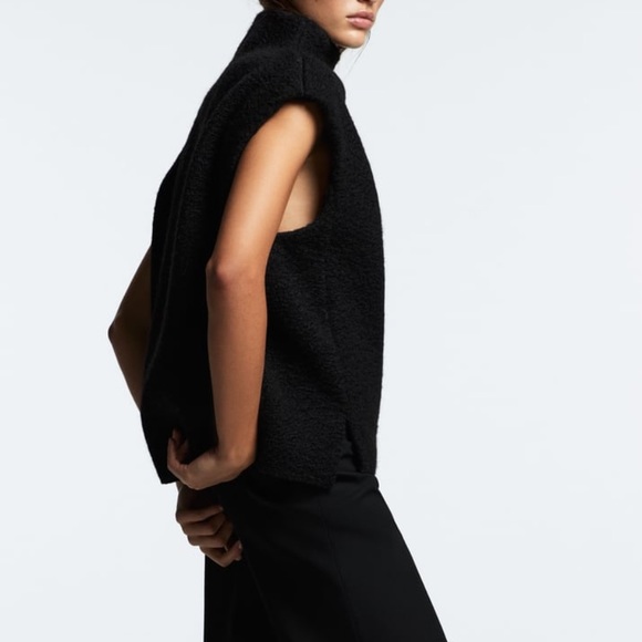 NEW Zara Black Textured Top - Picture 4 of 11